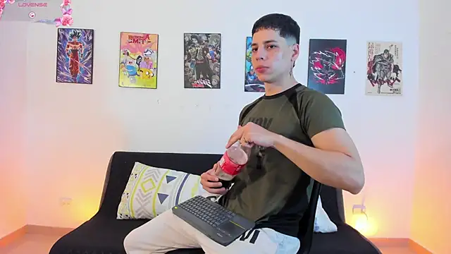 jonathanjoestar  online show from 15, 12, 2025