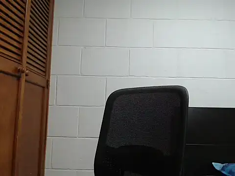 dimitriquiet05 online show from 20, 2, 2026