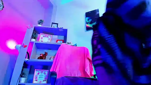 kuromi69 online show from 12, 9, 2025