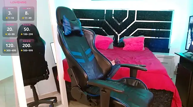 -MiaDelight- online show from 5, 2, 2025