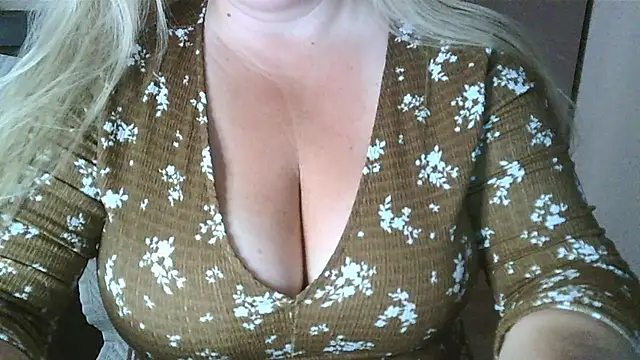 Snapshot of yourmarisexy chatting on 20, 7, 2026 yourmarisexy online show from 20, 7, 2026