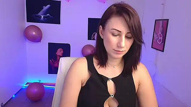 Loren Moa online show from 10, 3, 2025