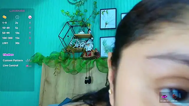 Snapshot of george_jonnes chatting on 21, 12, 2025 george jonnes online show from 21, 12, 2025