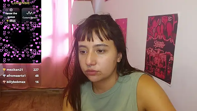 Snapshot of emitaa17228o chatting on 17, 2, 2025 emitaa17228o online show from 17, 2, 2025