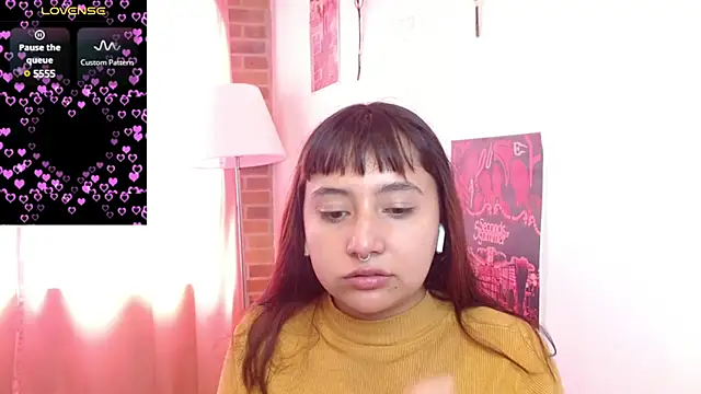 Snapshot of emitaa17228o chatting on 10, 3, 2025 emitaa17228o online show from 10, 3, 2025