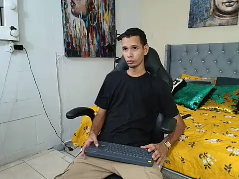 tonny 23cm  online show from 15, 10, 2025