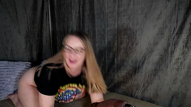 Snapshot of little_princess92 chatting on 16, 12, 2024 little princess92 online show from 16, 12, 2024