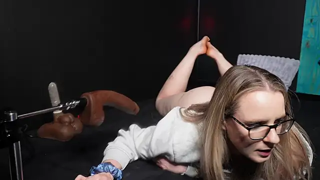 Snapshot of little_princess92 chatting on 25, 10, 2025 little princess92 online show from 25, 10, 2025