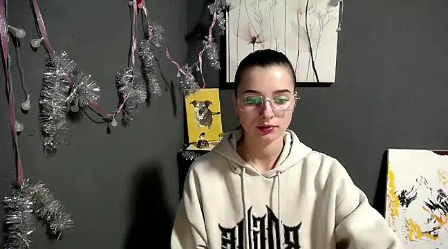 Snapshot of lady_olivia_ chatting on 19, 12, 2024 lady olivia online show from 19, 12, 2024