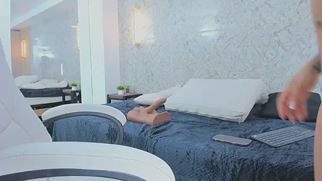 ximena case online show from 24, 9, 2025