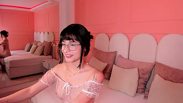 emilly williams  online show from 2, 1, 2025