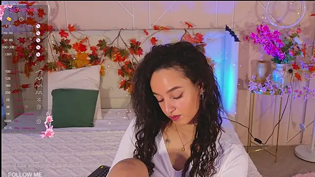 Lolly Neal online show from 25, 11, 2025