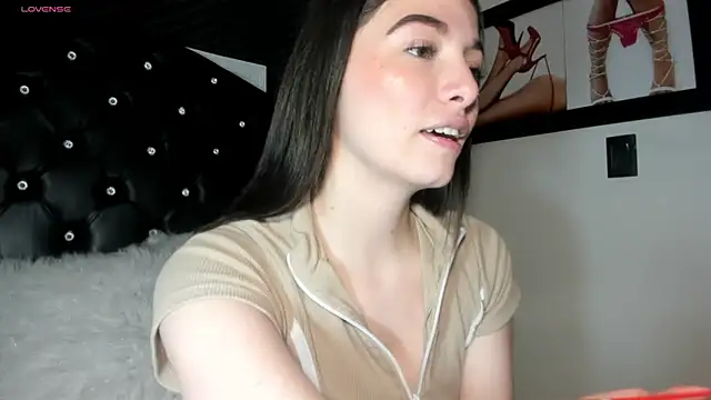 diana queen  online show from 2, 12, 2025