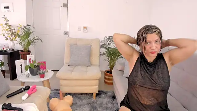 Snapshot of kataleyarios01 chatting on 13, 2, 2026 kataleyarios01 online show from 13, 2, 2026