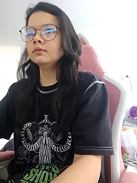 azumiichan online show from 5, 2, 2026