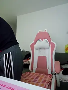 azumiichan online show from 21, 4, 2026