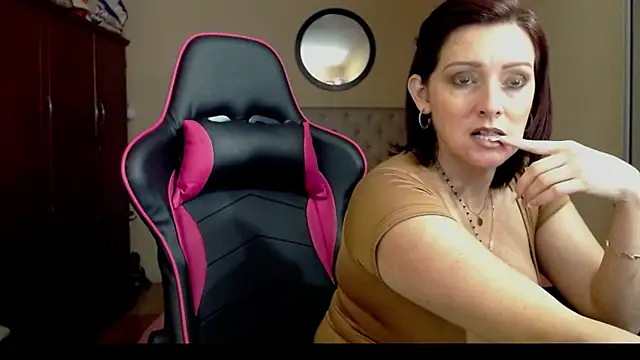 Carol Scottt online show from 25, 1, 2025