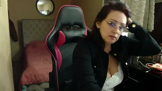 Carol Scottt online show from 15, 3, 2026