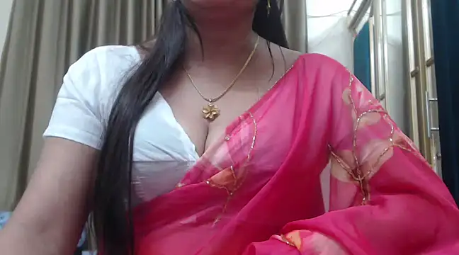 Snapshot of desi-maisa130 chatting on 4, 12, 2024 desi-maisa130 online show from 4, 12, 2024