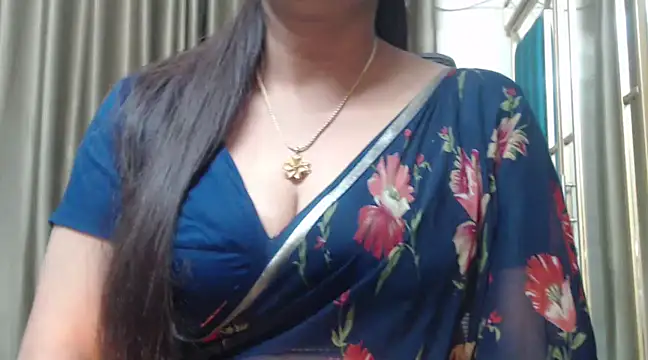 Snapshot of desi-maisa130 chatting on 16, 1, 2025 desi-maisa130 online show from 16, 1, 2025