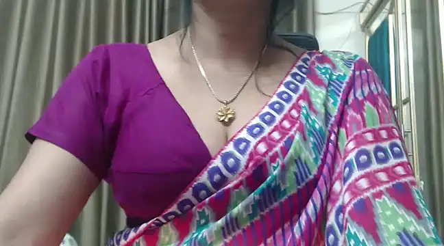 Snapshot of desi-maisa130 chatting on 1, 2, 2025 desi-maisa130 online show from 1, 2, 2025