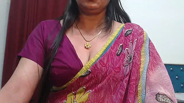 Snapshot of desi-maisa130 chatting on 19, 9, 2025 desi-maisa130 online show from 19, 9, 2025