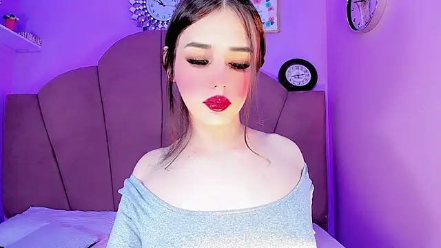 Snapshot of ValeriaAguilar chatting on 1, 11, 2025 ValeriaAguilar online show from 1, 11, 2025