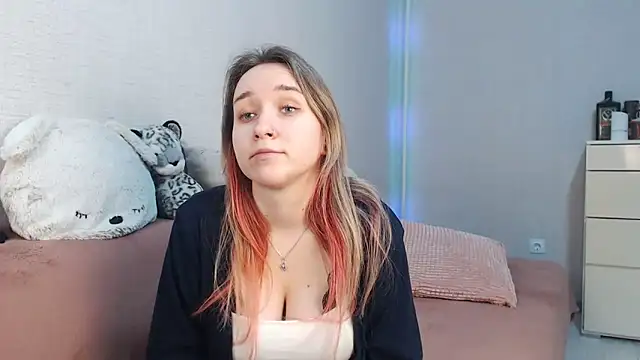 lovely hayley online show from 11, 2, 2026