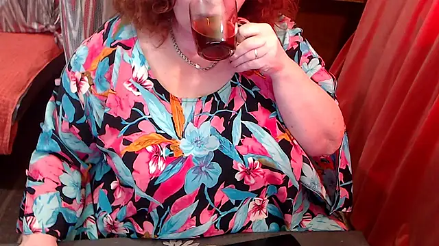 Snapshot of RoseRed69 chatting on 5, 5, 2026 RoseRed69 online show from 5, 5, 2026