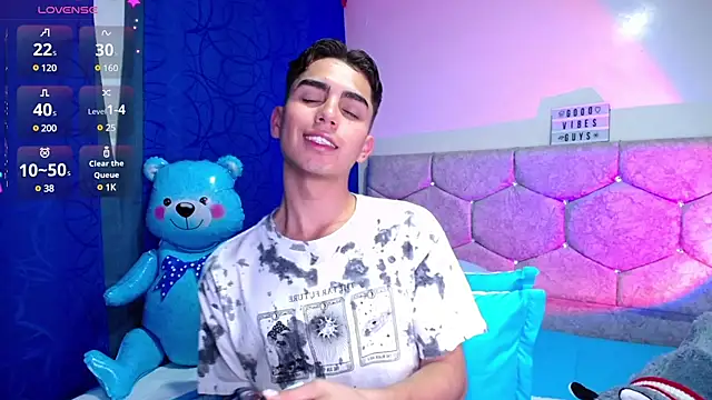 OwenBluee online show from 13, 2, 2025