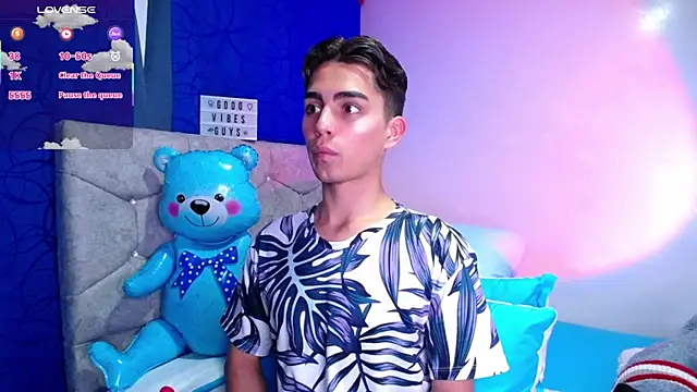 OwenBluee online show from 25, 2, 2025