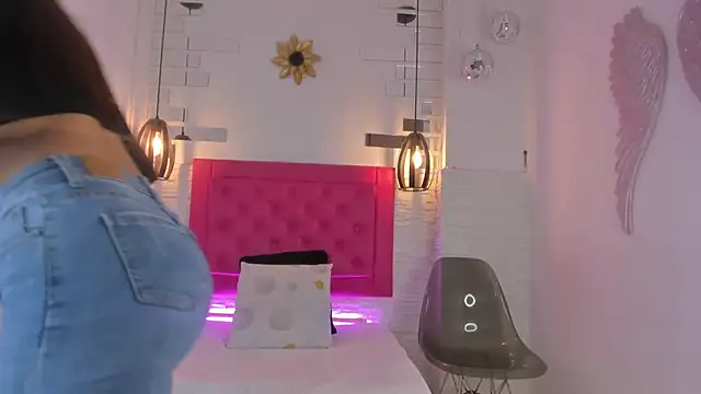 mia six66 online show from 8, 3, 2025