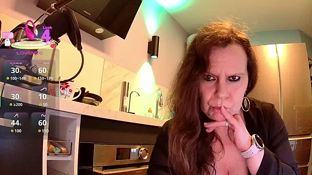 Endrocleia online show from 9, 3, 2025