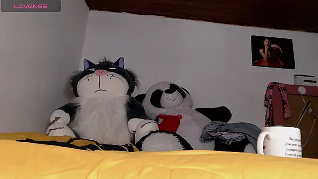 Snapshot of minene_mikami chatting on 21, 11, 2025 minene mikami online show from 21, 11, 2025