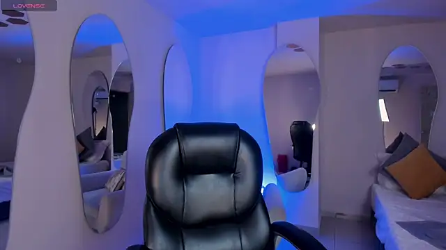 ValeriaRiveraX online show from 12, 9, 2025