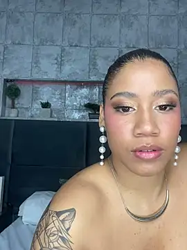 Snapshot of Salome_Diaz_ chatting on 12, 3, 2025 Salome Diaz  online show from 12, 3, 2025