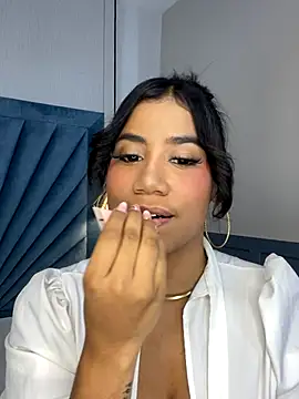 Snapshot of Salome_Diaz_ chatting on 20, 11, 2025 Salome Diaz online show from 20, 11, 2025