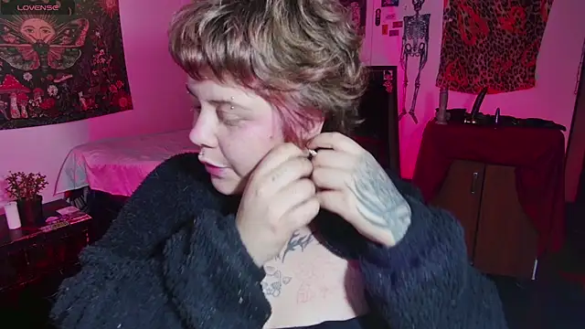 Sabrina scarlett online show from 7, 4, 2026