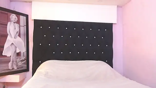 Snapshot of kittybonxx chatting on 10, 1, 2026 kittybonxx online show from 10, 1, 2026