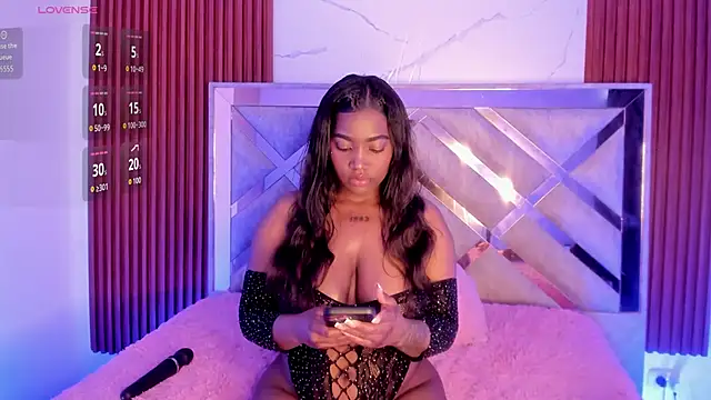 Snapshot of Kendy_Wilkinson chatting on 24, 11, 2025 Kendy Wilkinson online show from 24, 11, 2025