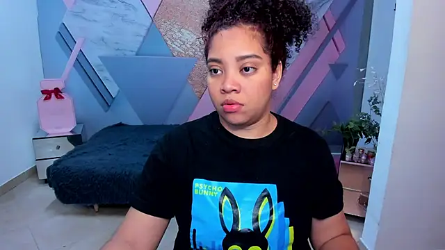 Snapshot of AngelaCoffee chatting on 6, 2, 2025 AngelaCoffee online show from 6, 2, 2025