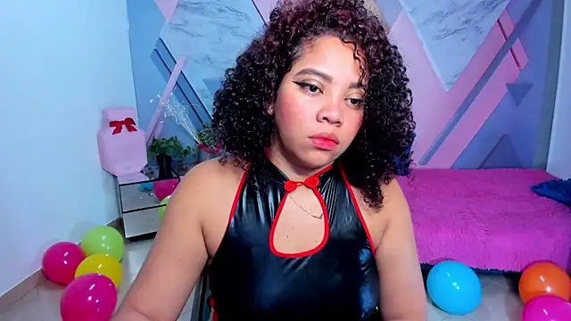 Snapshot of AngelaCoffee chatting on 8, 2, 2025 AngelaCoffee online show from 8, 2, 2025