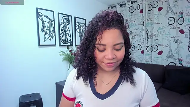 Snapshot of AngelaCoffee chatting on 2, 3, 2025 AngelaCoffee online show from 2, 3, 2025