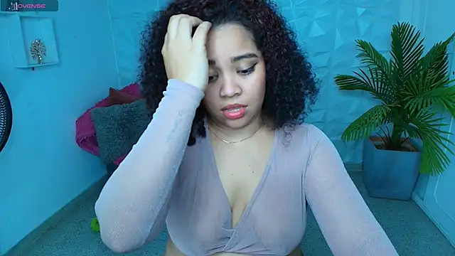 Snapshot of AngelaCoffee chatting on 12, 3, 2025 AngelaCoffee online show from 12, 3, 2025
