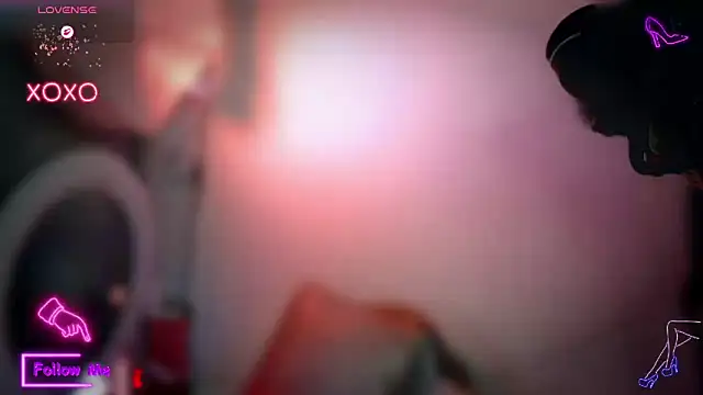 LauGrayJ online show from 11, 9, 2025