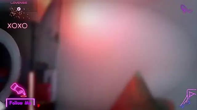 LauGrayJ online show from 23, 9, 2025