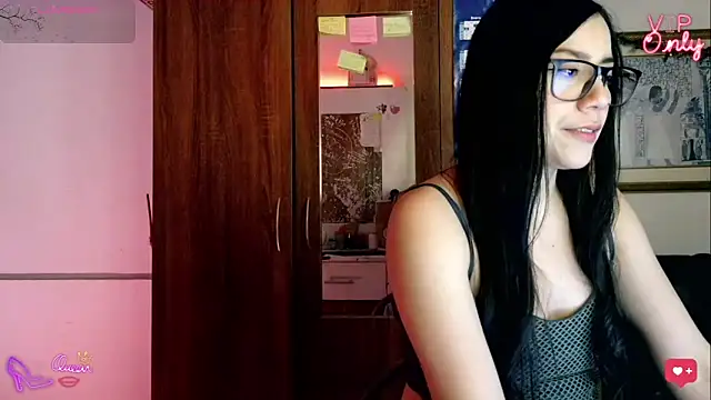 LauGrayJ online show from 20, 2, 2026