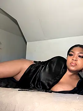 AUNYXXX online show from 14, 10, 2025