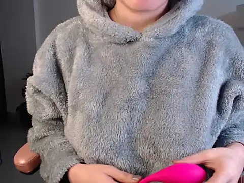 Snapshot of sneha294 chatting on 9, 12, 2024 sneha294 online show from 9, 12, 2024