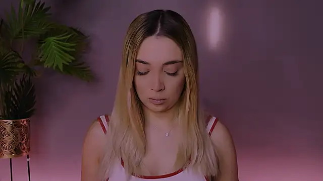 Snapshot of Jessielle chatting on 14, 1, 2026 Jessielle online show from 14, 1, 2026